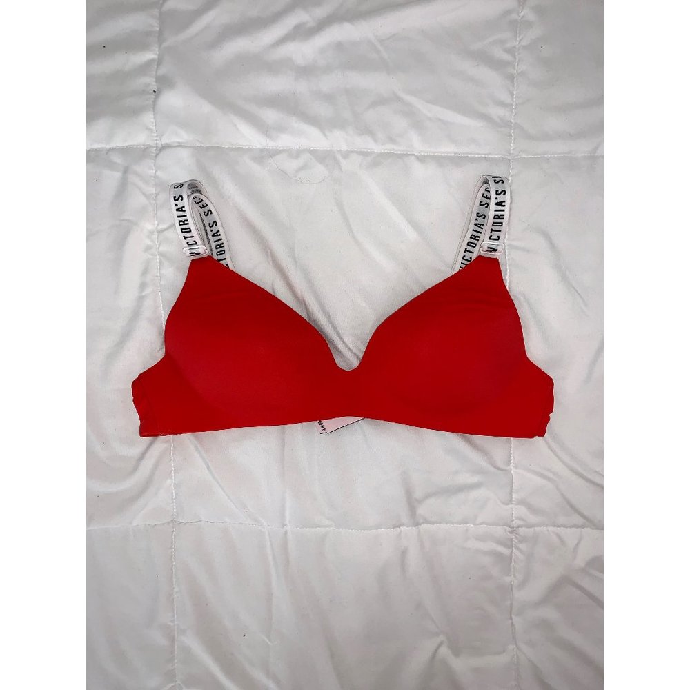 Victoria's Secret T-Shirt Wireless Bra